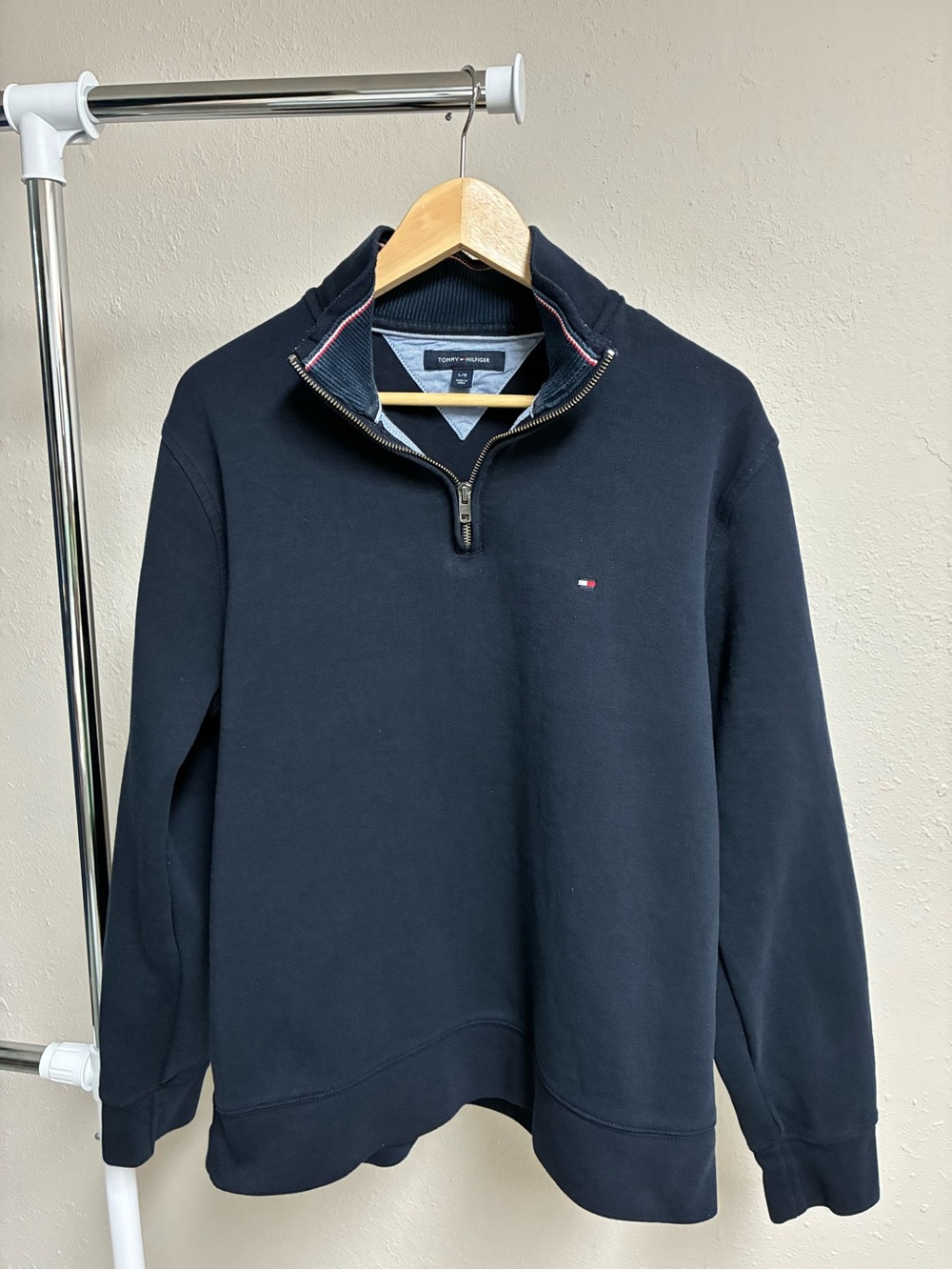 Tommy Hilfiger Navy Blue Quarter Zip Mock Neck Pullover Sweatshirt L